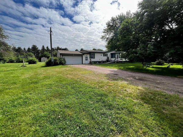 1411 E Main Street, Elk Point, SD 57025