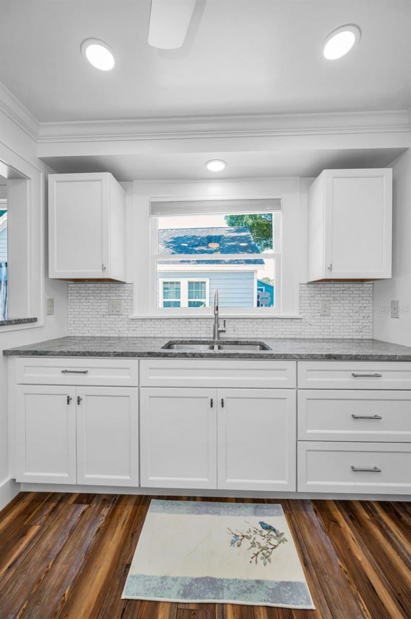 1100 35th Avenue N, Saint Petersburg, FL 33704 Photo