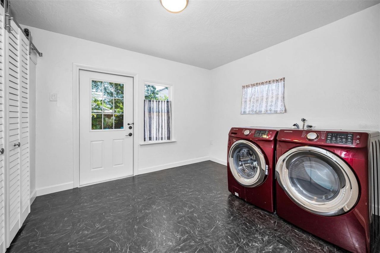 1100 35th Avenue N, Saint Petersburg, FL 33704 Photo