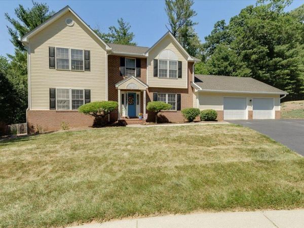 4870 Hickory Ridge CT, Roanoke, VA 24018