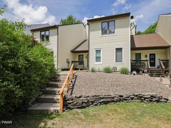 508 Crest Drive, Hawley, PA 18428