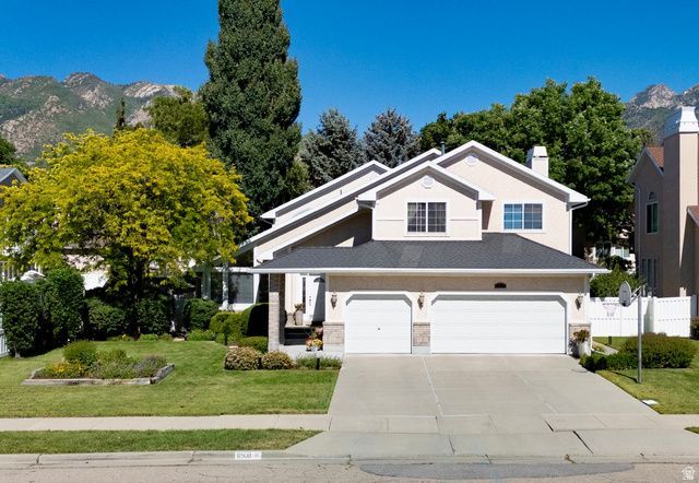 6931 S Knudsen Mill Cir, Cottonwood Heights, UT 84121 Main Photo