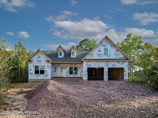 633 West Oak Lane, White Haven, PA 18661