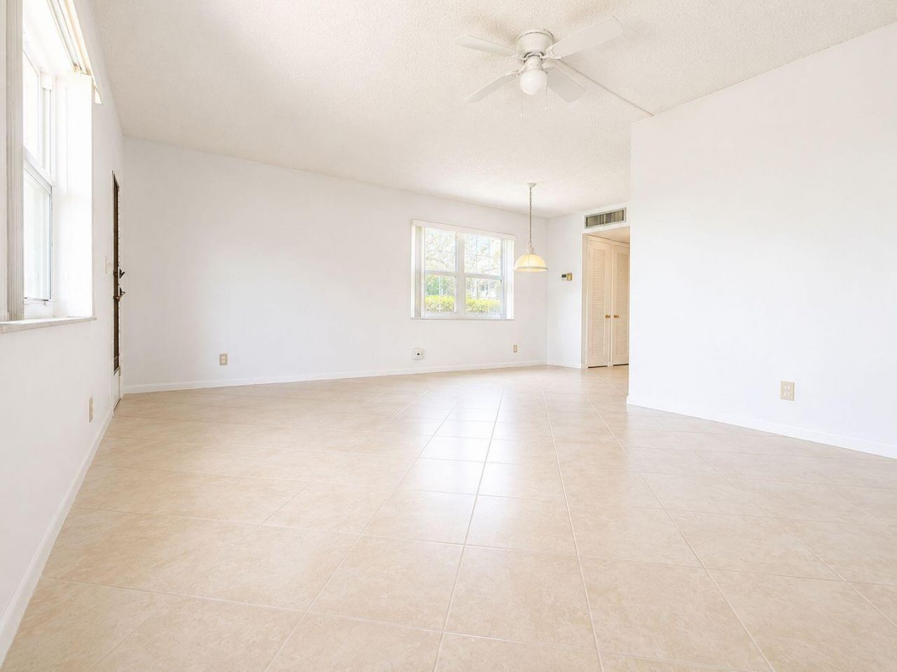 359 Capri H, Unit 359, Delray Beach, FL 33484 Photo