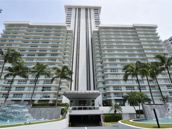 3900 Galt Ocean Drive, Unit 810, Fort Lauderdale, FL 33308