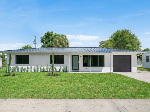 707 Sunset Drive, Lake Worth Beach, FL 33461