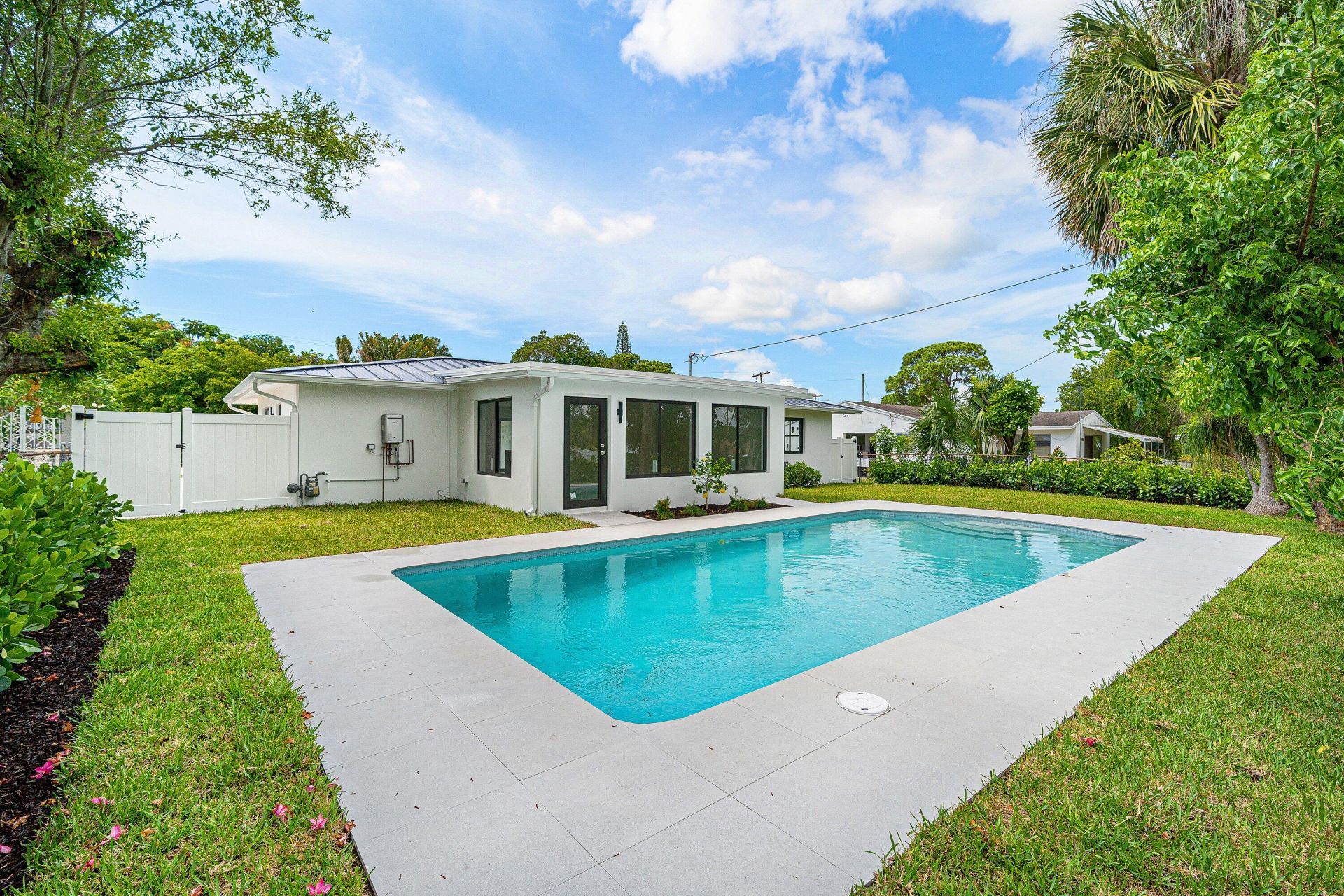 707 Sunset Drive, Lake Worth Beach, FL 33461 Photo