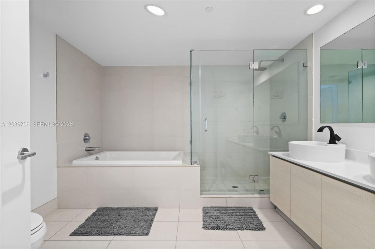 2600 E Hallandale Beach Blvd , Unit T3001, Hallandale Beach, FL 33009 Photo