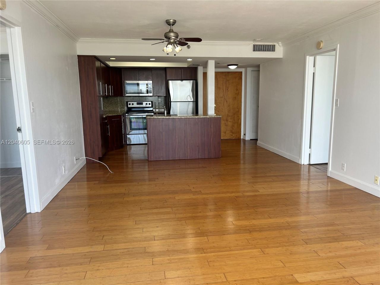 7601 E Treasure Dr, Unit 2104, North Bay Village, FL 33141 Photo