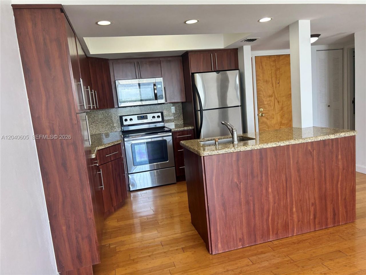 7601 E Treasure Dr, Unit 2104, North Bay Village, FL 33141 Photo