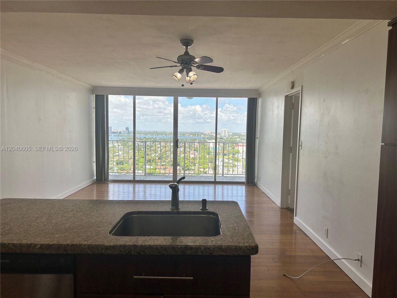 7601 E Treasure Dr, Unit 2104, North Bay Village, FL 33141 Photo