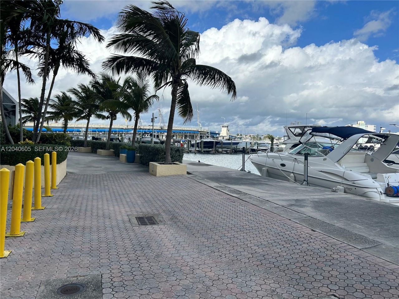 7601 E Treasure Dr, Unit 2104, North Bay Village, FL 33141 Photo