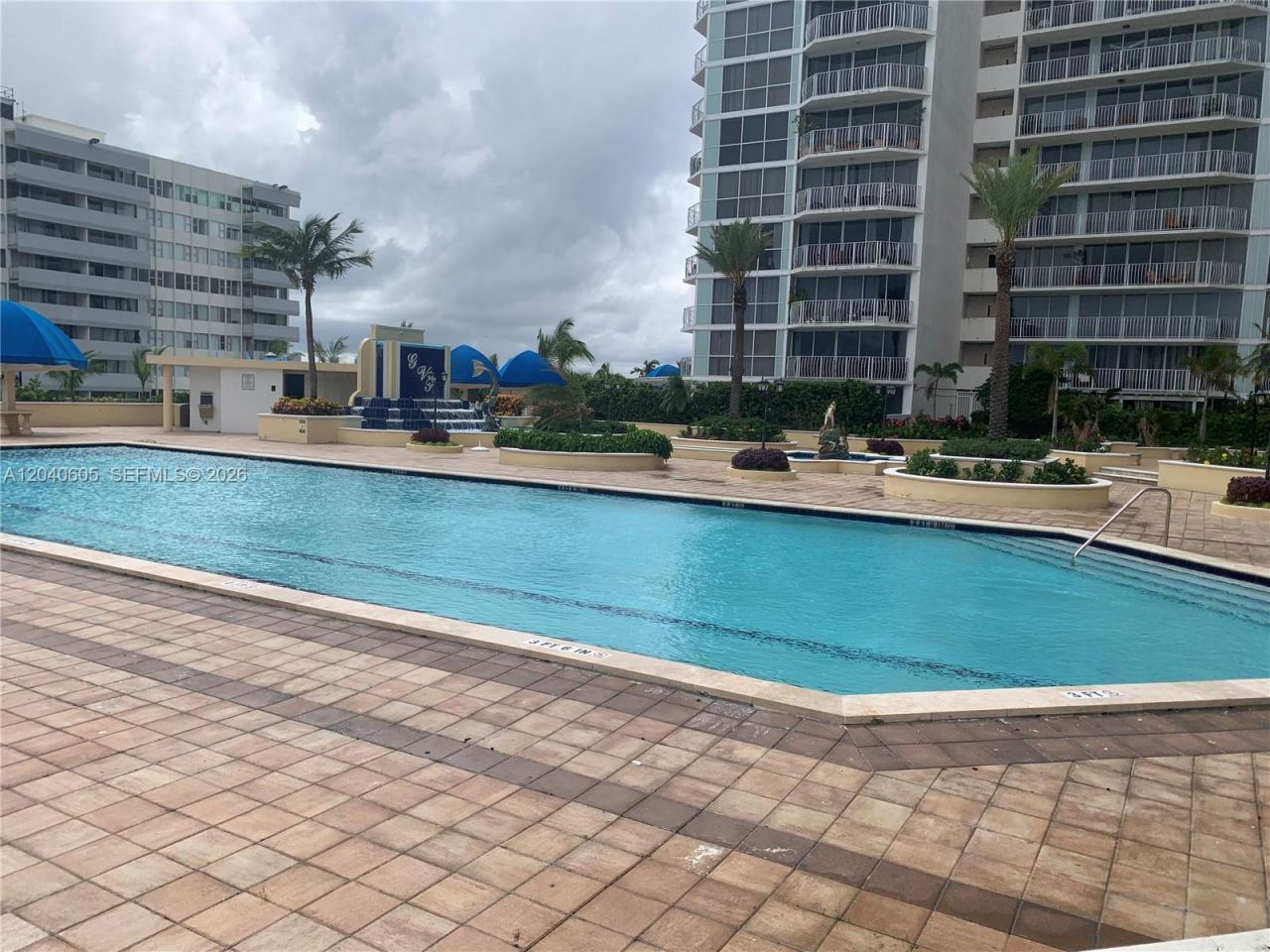 7601 E Treasure Dr, Unit 2104, North Bay Village, FL 33141 Photo