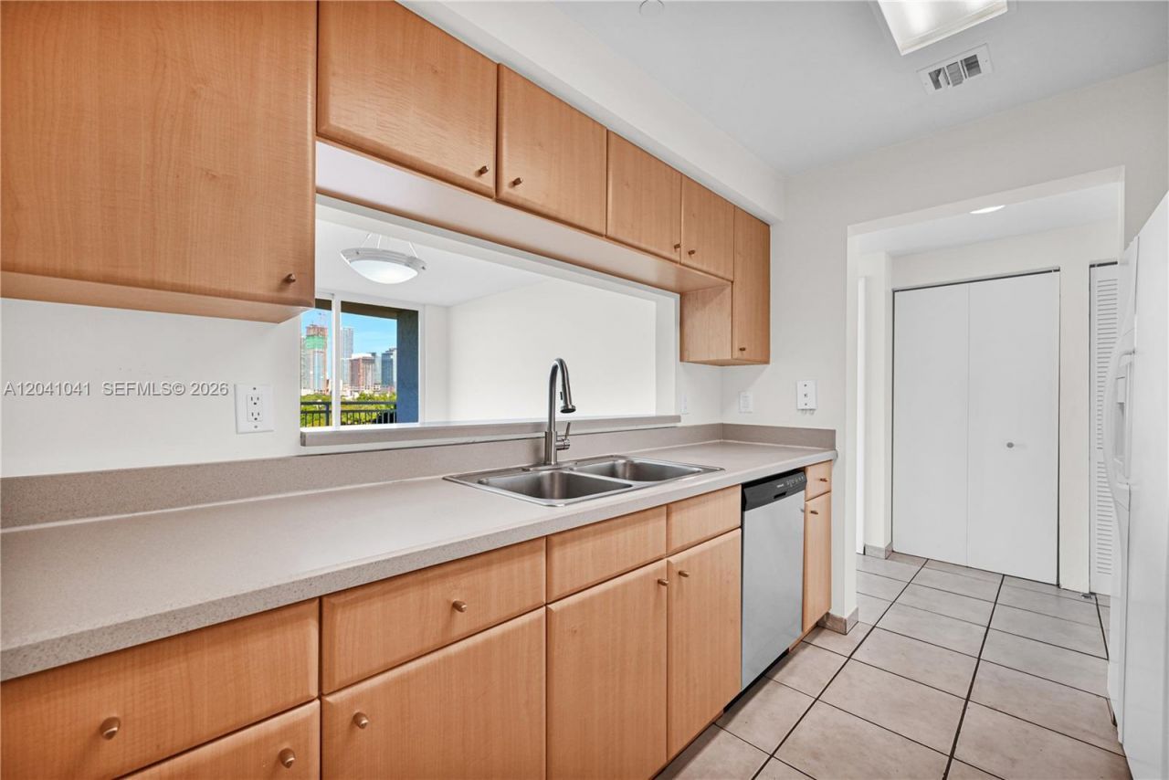 2475 Brickell Ave , Unit 703, Miami, FL 33129 Photo