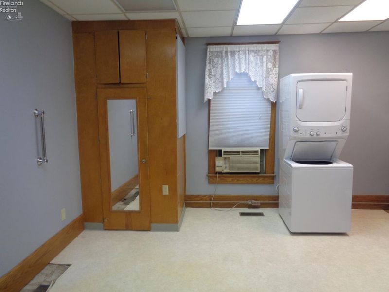 414 W Pearl Street, Willard, OH 44890 Photo 11