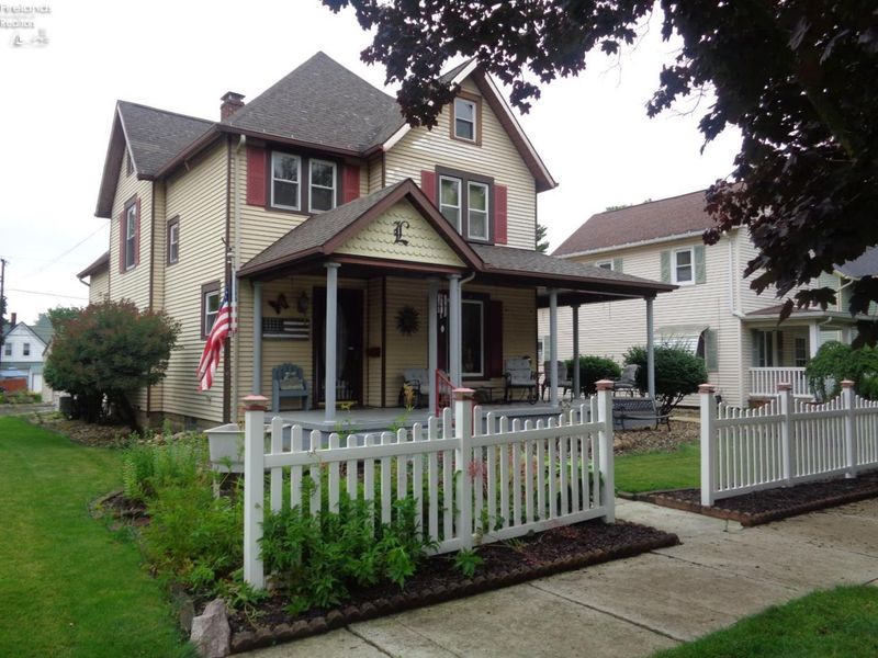 414 W Pearl Street, Willard, OH 44890 Photo 2