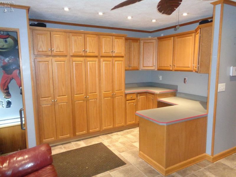 414 W Pearl Street, Willard, OH 44890 Photo 6