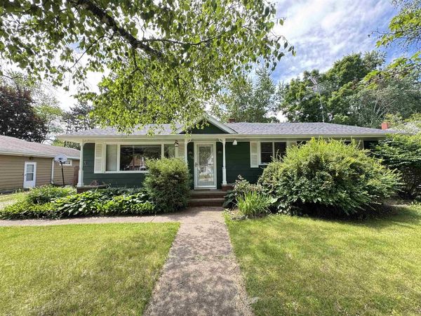 534 DEMAREST STREET, Waupaca, WI 54981