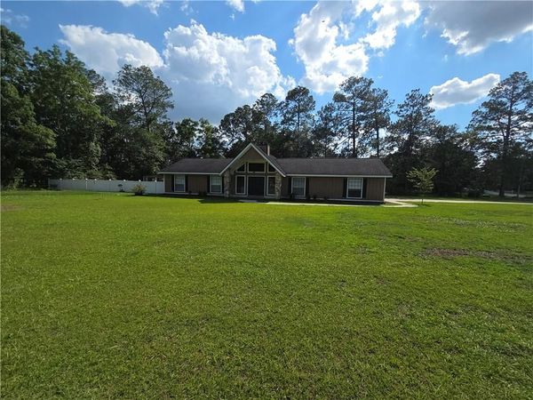 2754 Tallokas Road , Moultrie, GA 31788