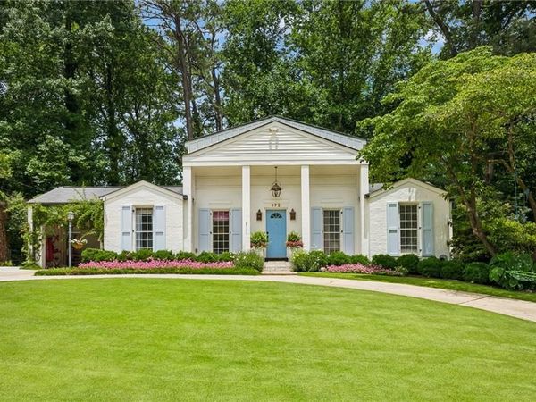 372 Pine Forest Road , Atlanta, GA 30342