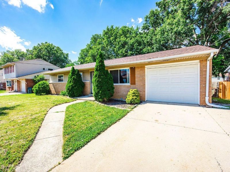 2468 Fulbourne Drive, Colerain Township, OH 45231 Photo 3
