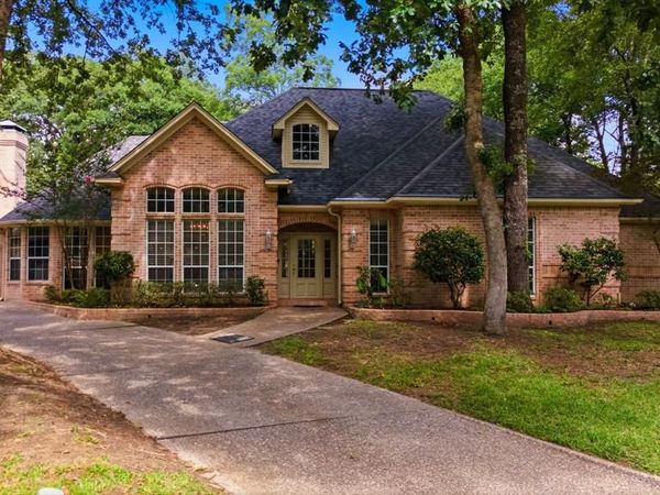 4117 Hollow Oak Circle , Tyler, TX 75707