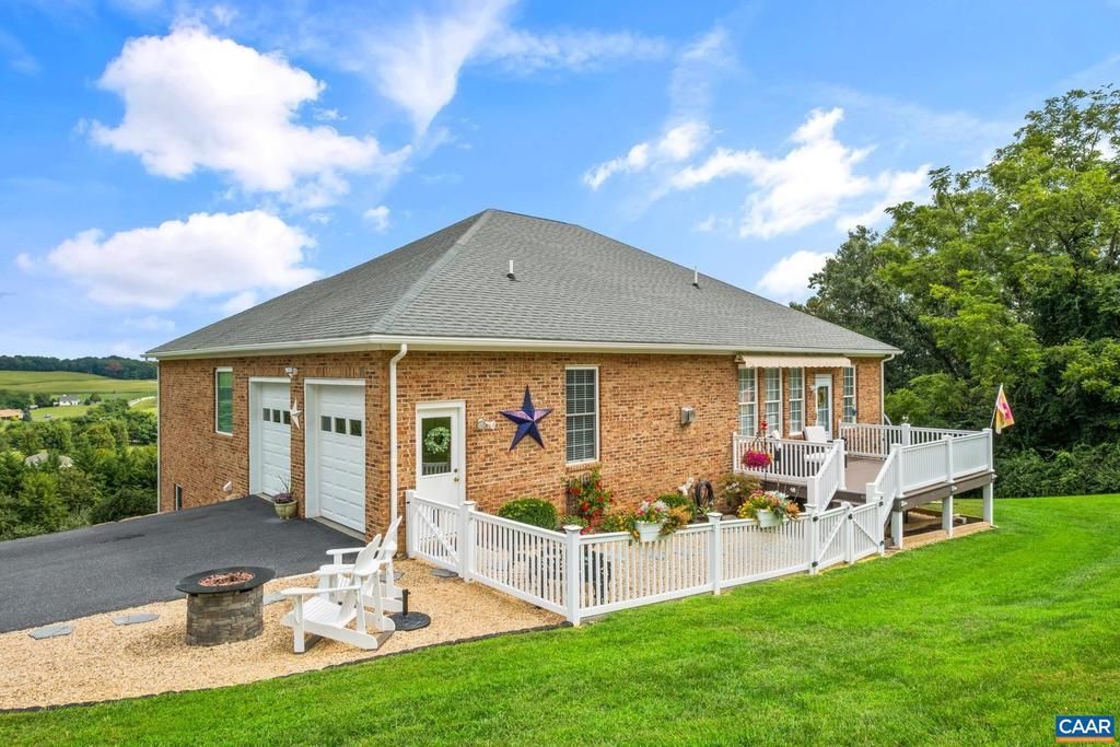 93 CEDAR CREEK LN, FORT DEFIANCE, VA 24437