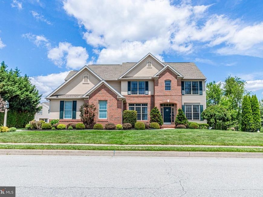 2705 Woodspring Drive, York, PA 17402 Main Photo