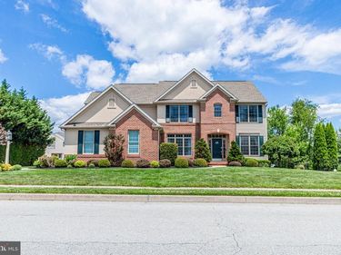 2705 WOODSPRING DRIVE, YORK, PA 17402