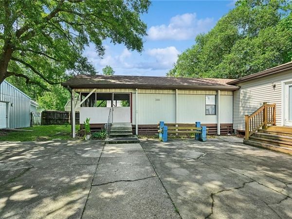 1608 FRANKLIN Street , Mandeville, LA 70448
