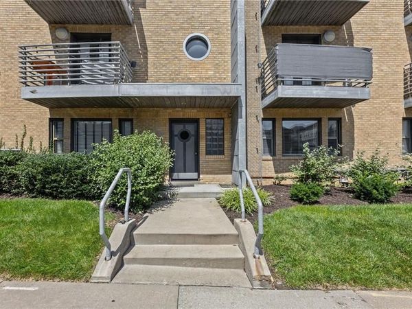 4528 N Broadway Boulevard, Unit 1N, Kansas City, MO 64111