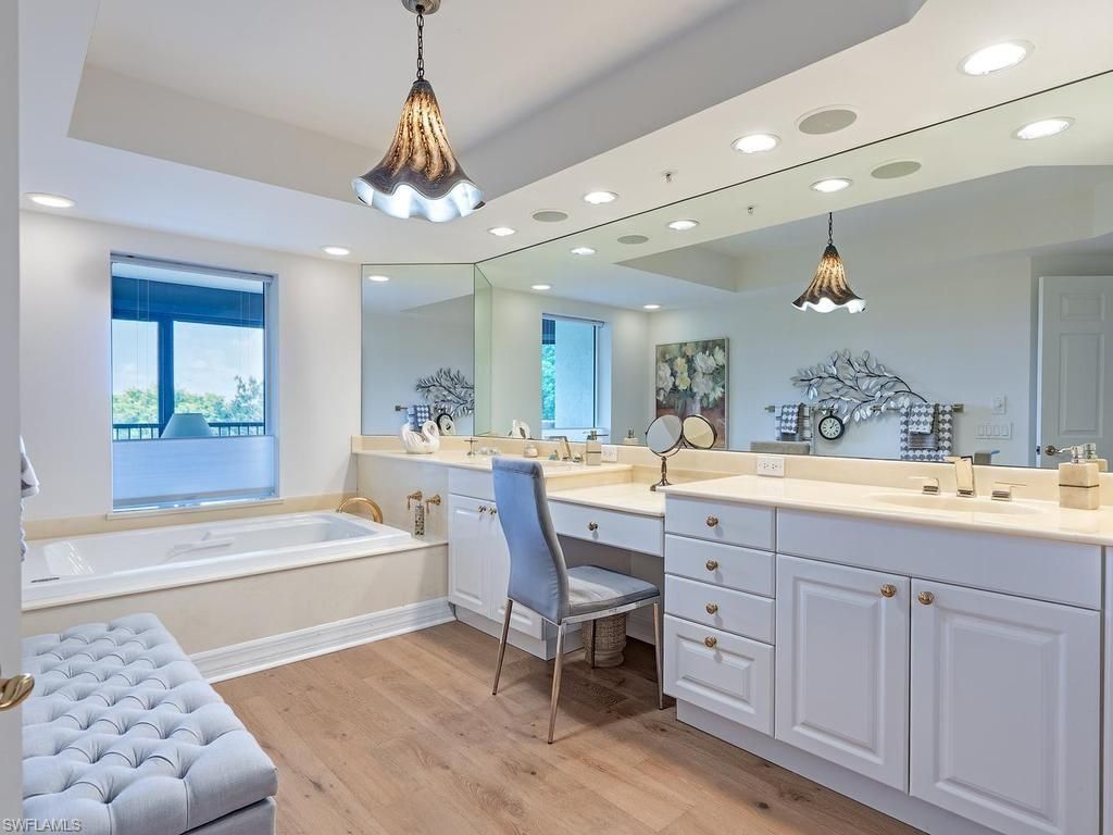 7425 Pelican Bay Blvd , Unit 206, Naples, FL 34108 Photo