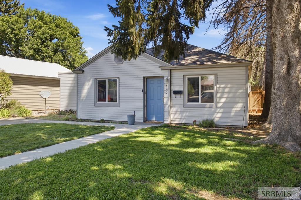 320 W 18th Street, Idaho Falls, ID 83402 Main Photo