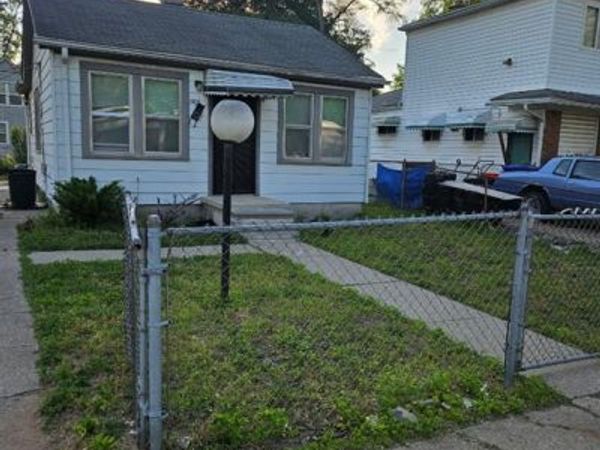 21033 Glen Lodge Road, Royal Oak Twp, MI 48220
