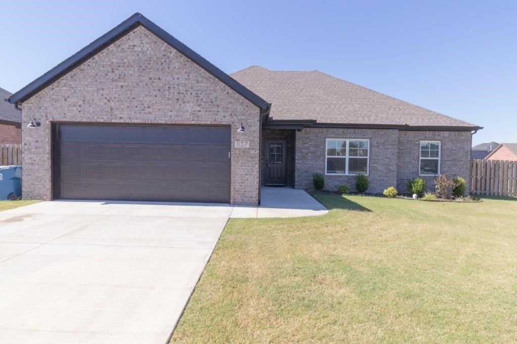 1137 Laux Lane, Pea Ridge, AR 72751 Main Photo