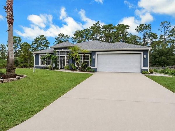 1205 Lake AVE , LEHIGH ACRES, FL 33972