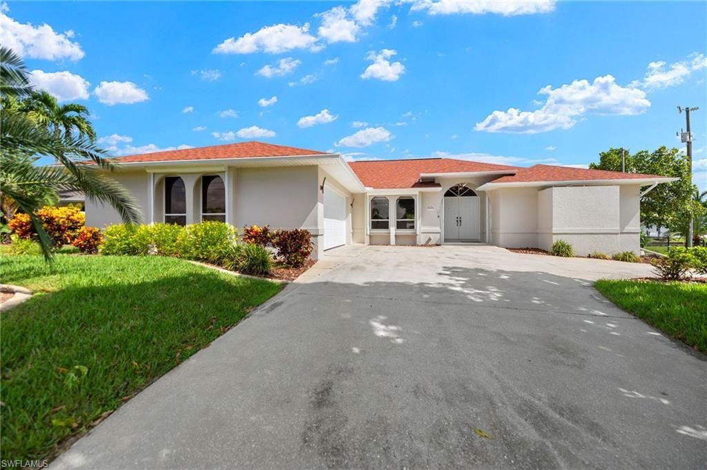 2223 SE 10th Ln , Cape Coral, FL 33990 Photo