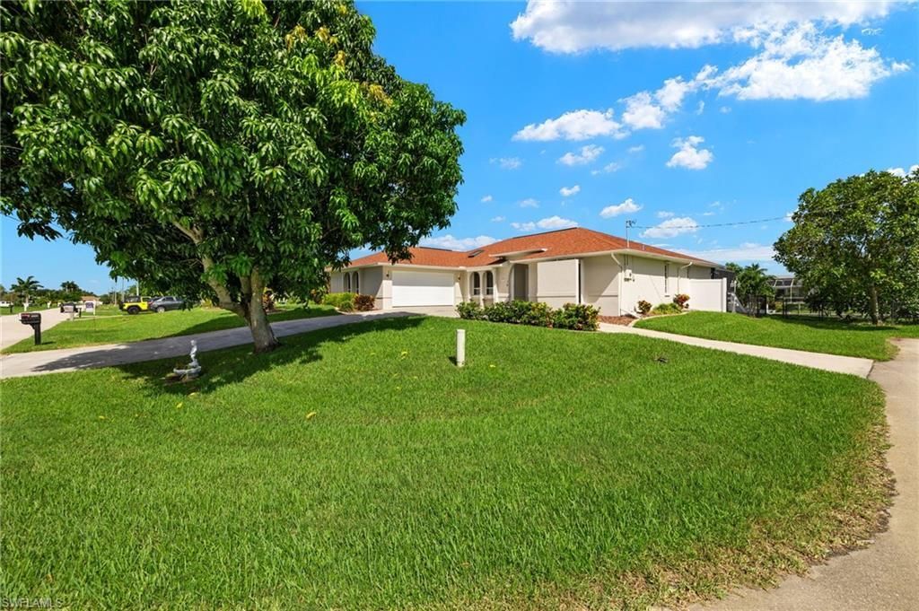 2223 SE 10th Ln , Cape Coral, FL 33990 Photo
