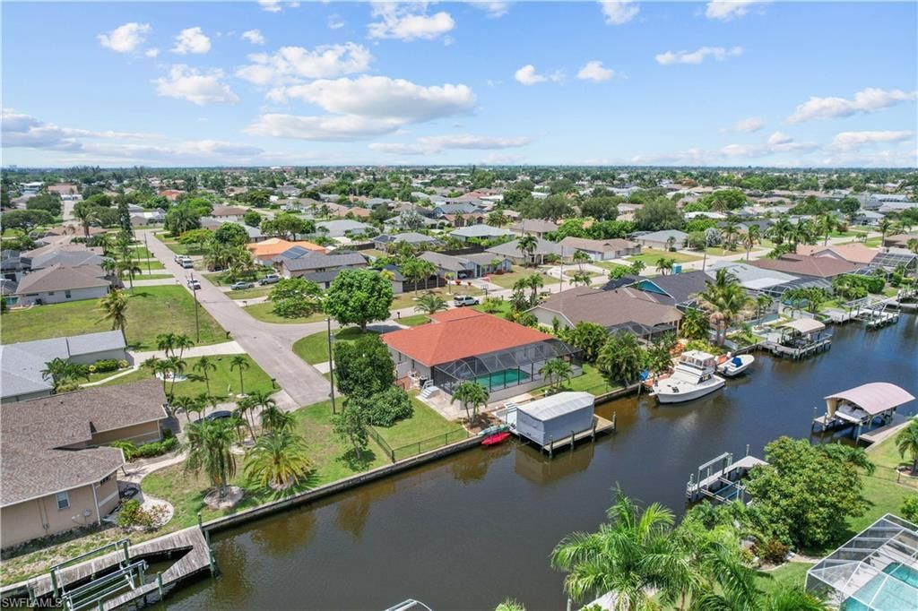 2223 SE 10th Ln , Cape Coral, FL 33990 Photo