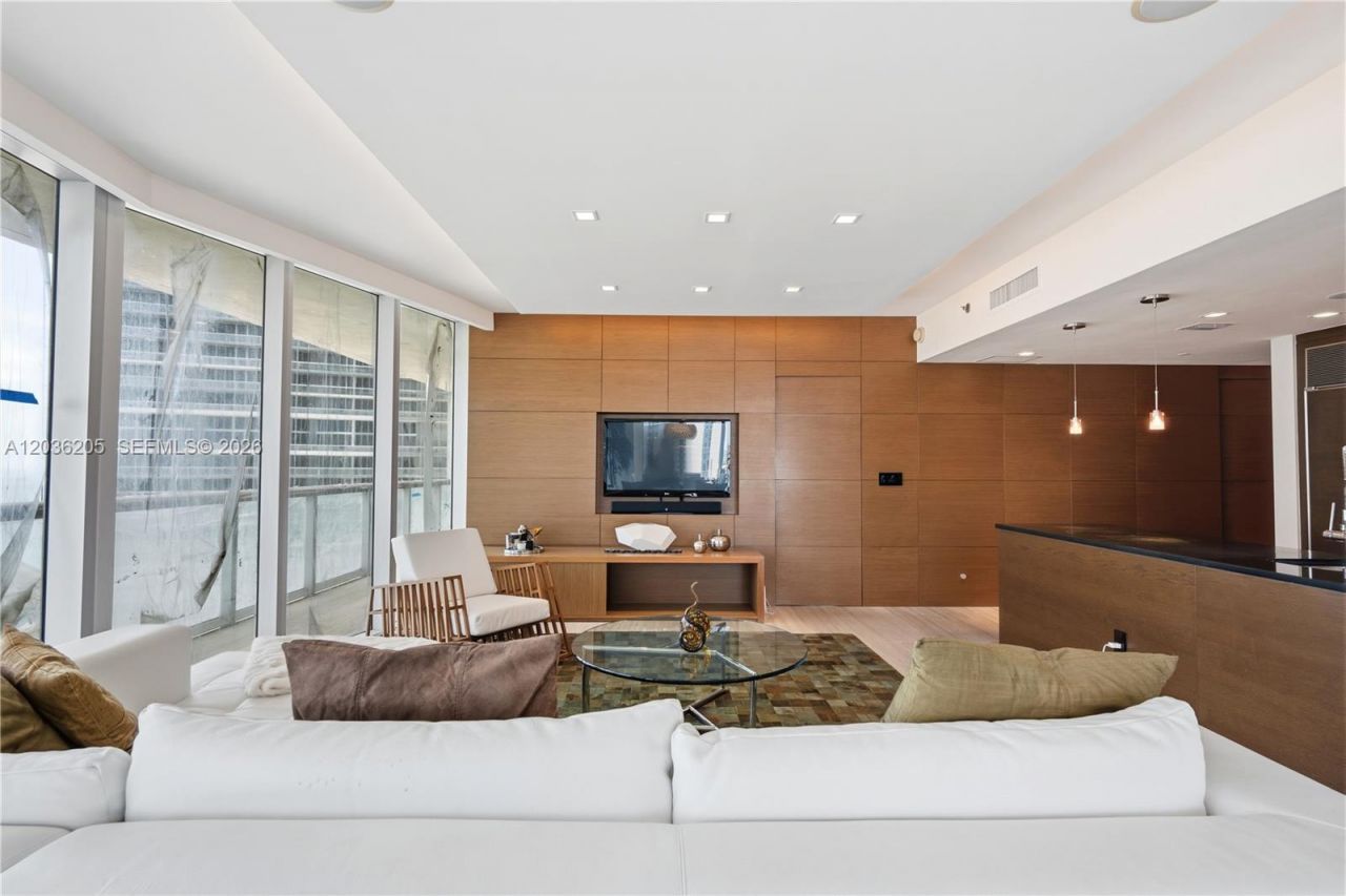 465 Brickell Ave, Unit 2101, Miami, FL 33131 Photo
