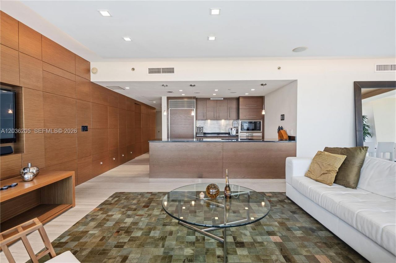 465 Brickell Ave, Unit 2101, Miami, FL 33131 Photo