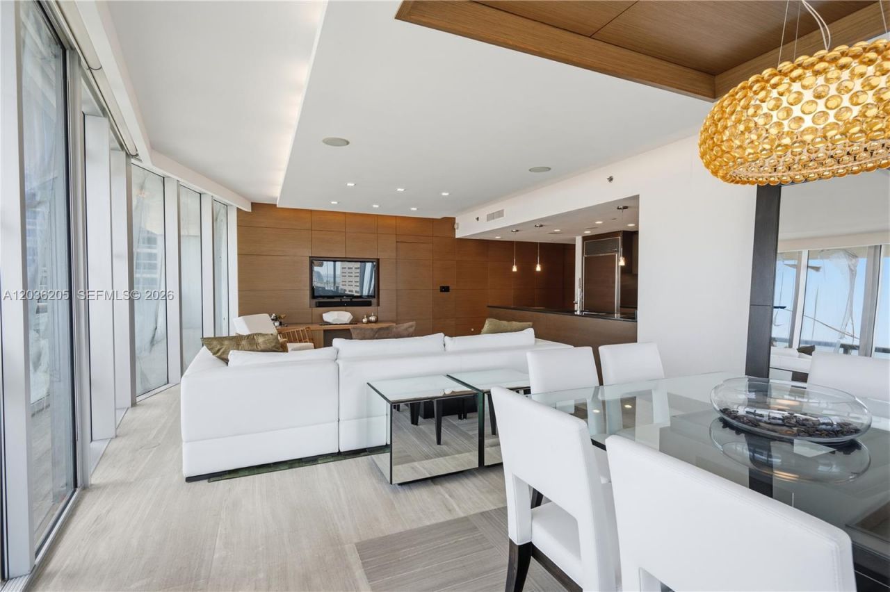 465 Brickell Ave, Unit 2101, Miami, FL 33131 Photo