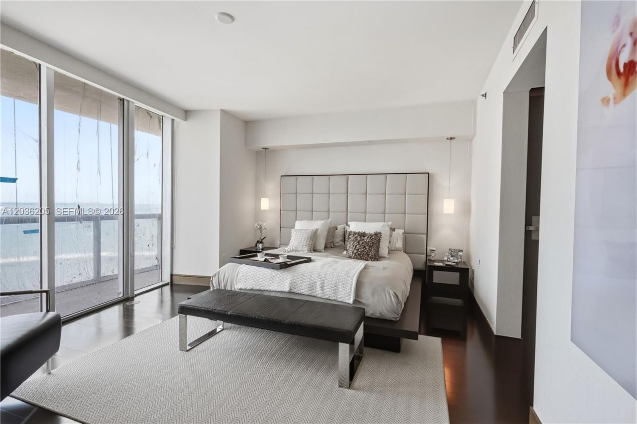 465 Brickell Ave, Unit 2101, Miami, FL 33131 Photo