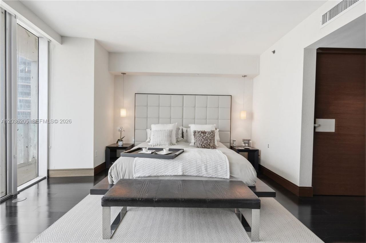 465 Brickell Ave, Unit 2101, Miami, FL 33131 Photo