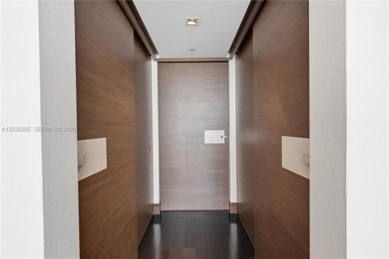 465 Brickell Ave, Unit 2101, Miami, FL 33131 Photo