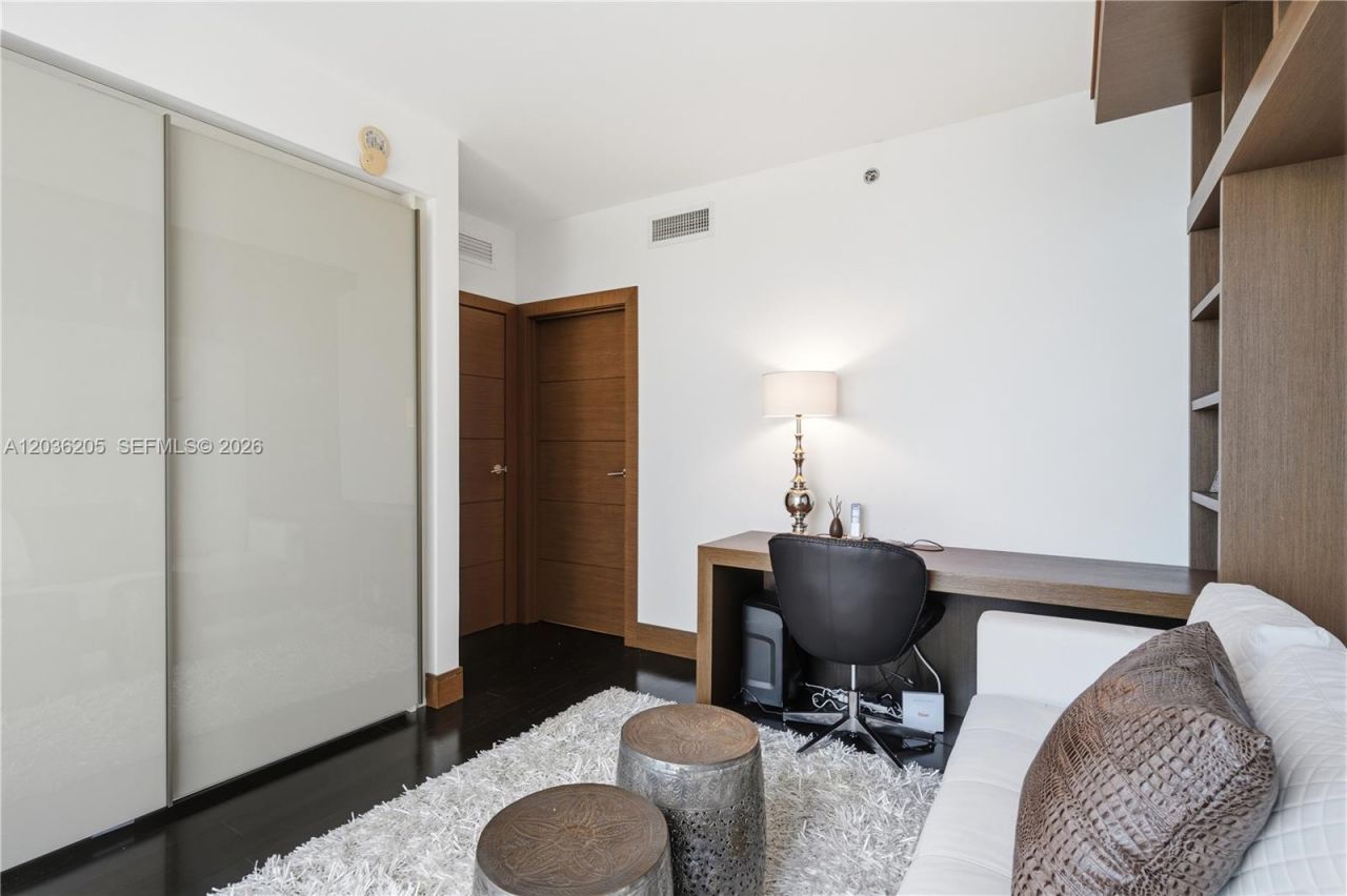 465 Brickell Ave, Unit 2101, Miami, FL 33131 Photo