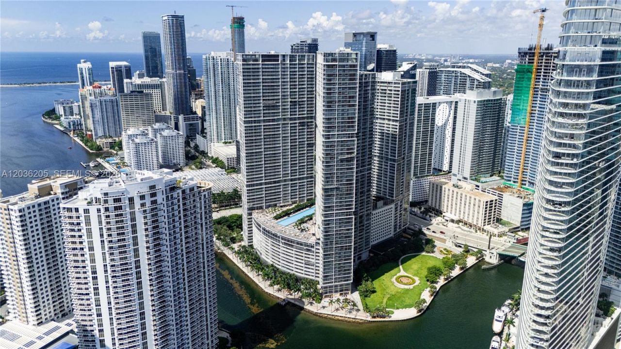 465 Brickell Ave, Unit 2101, Miami, FL 33131 Photo