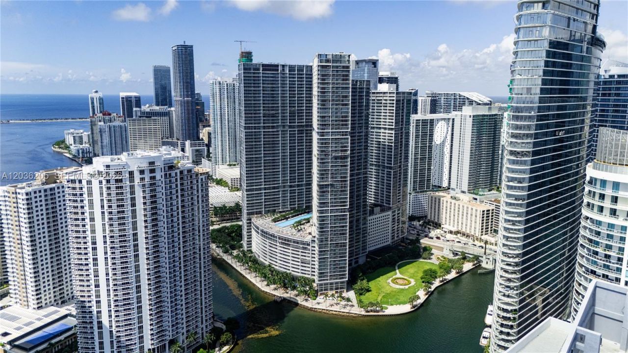 465 Brickell Ave, Unit 2101, Miami, FL 33131 Photo