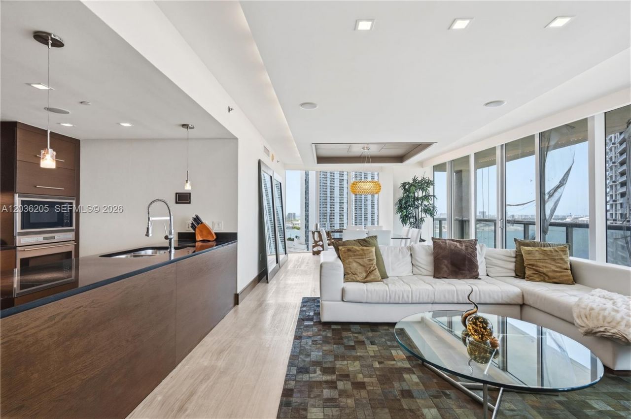 465 Brickell Ave, Unit 2101, Miami, FL 33131 Photo
