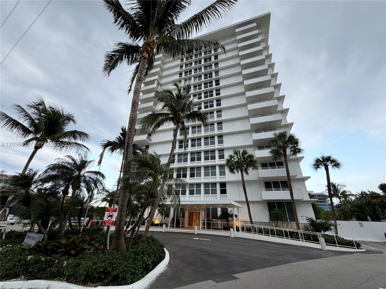 888 Intracoastal Dr, Unit 15E, Fort Lauderdale, FL 33304 Photo